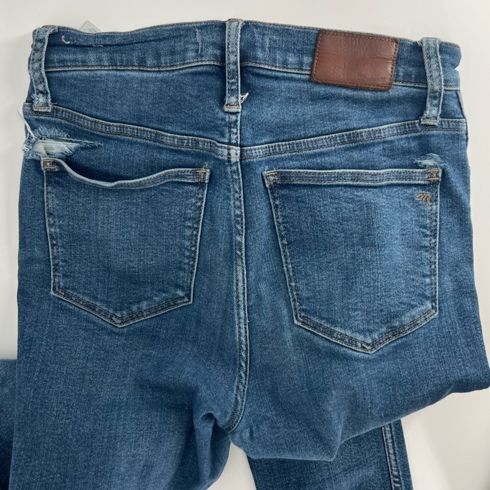 Madewell 10” High Rise Skinny Distressed Jeans Size 26 Women’s - Picture 6 of 7